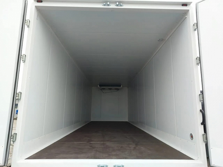 Фургон изотермический 8,2 м на шасси МАЗ-631228-8575-012
